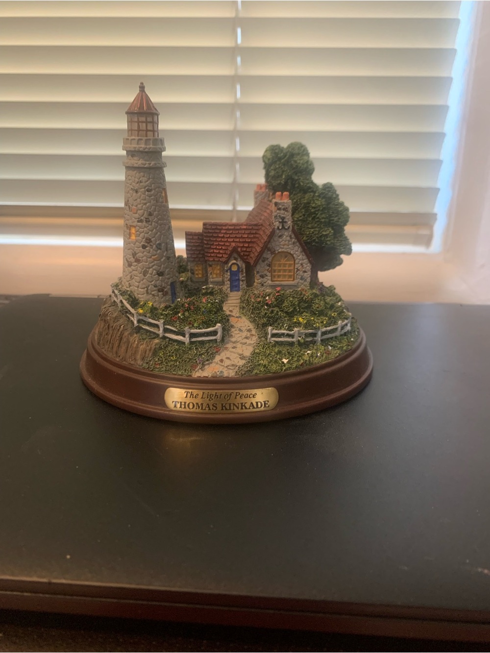 Thomas Kinkade lighthouse cottage “The Light  of Peace” figurine